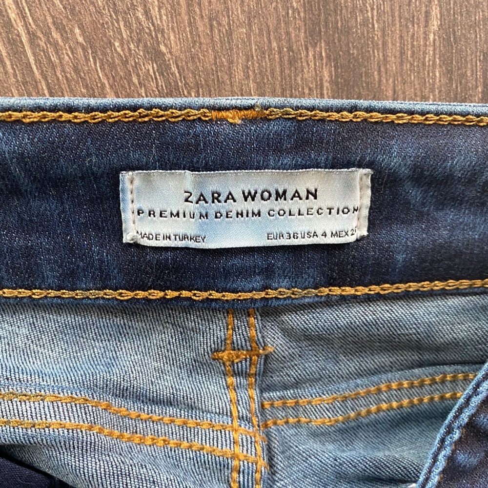 Zara premium dark wash skinny jeans EUC